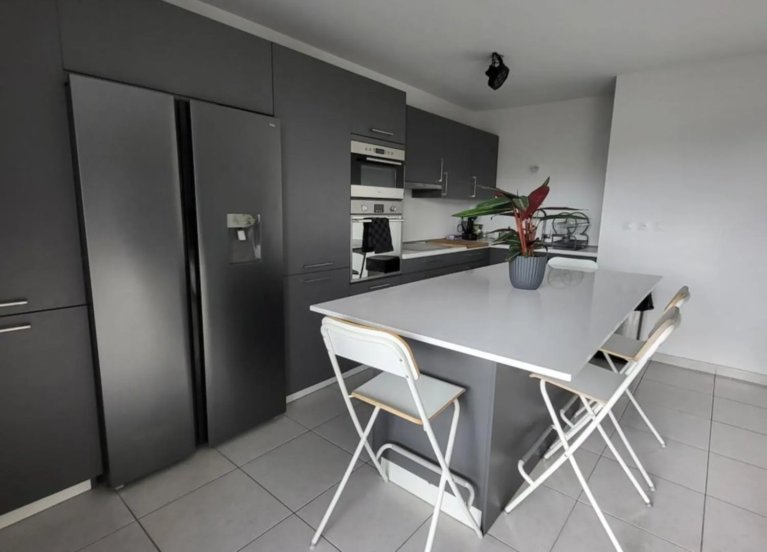 Appartement Marseille T3 Spacieux Et Paisible Avec Deux Places Parking Proche Vieux Port