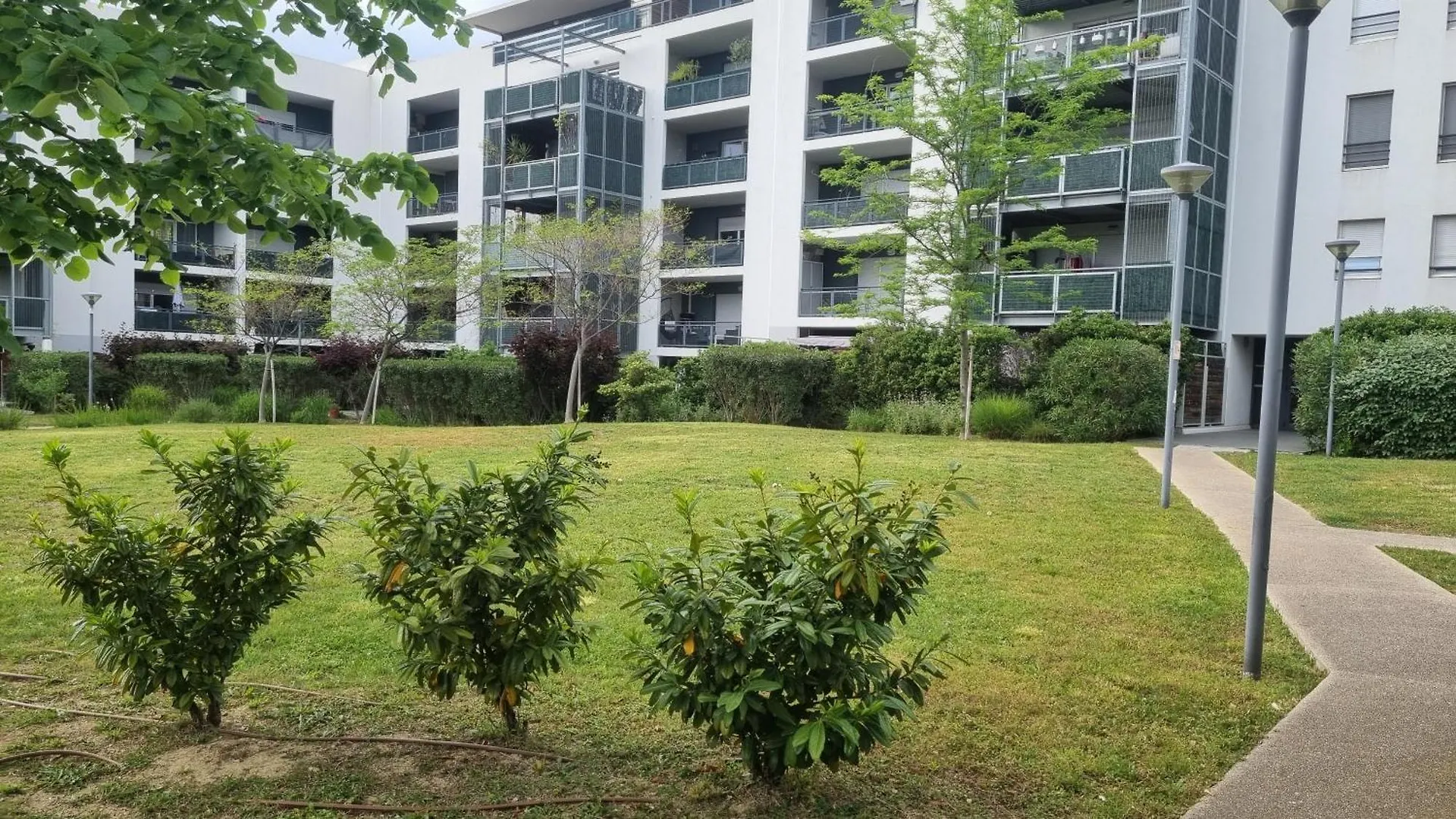 Appartement Marseille T3 Spacieux Et Paisible Avec Deux Places Parking Proche Vieux Port France