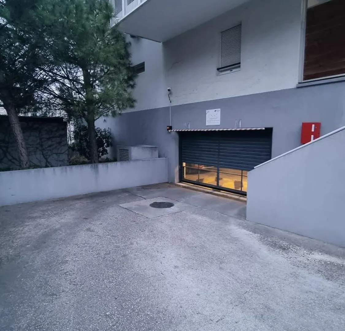 Marseille T3 Spacieux Et Paisible Avec Deux Places Parking Proche Vieux Port Apartment 0*,  France